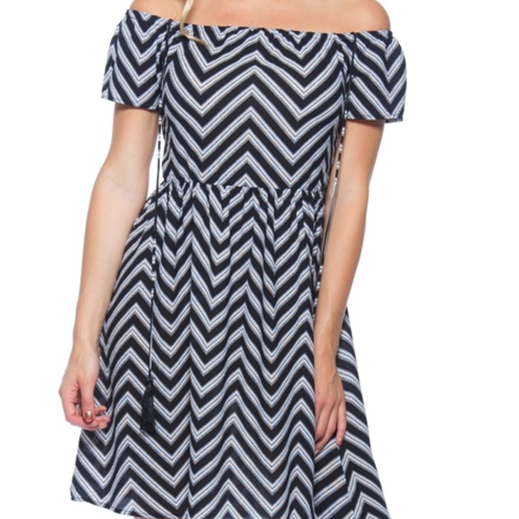 STRIPED BOHO OFF THE SHOULDER MIDI DRESS - Picture 1 of 4